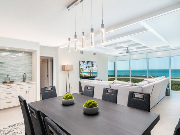 Luxury Penthouse with great view North Naples